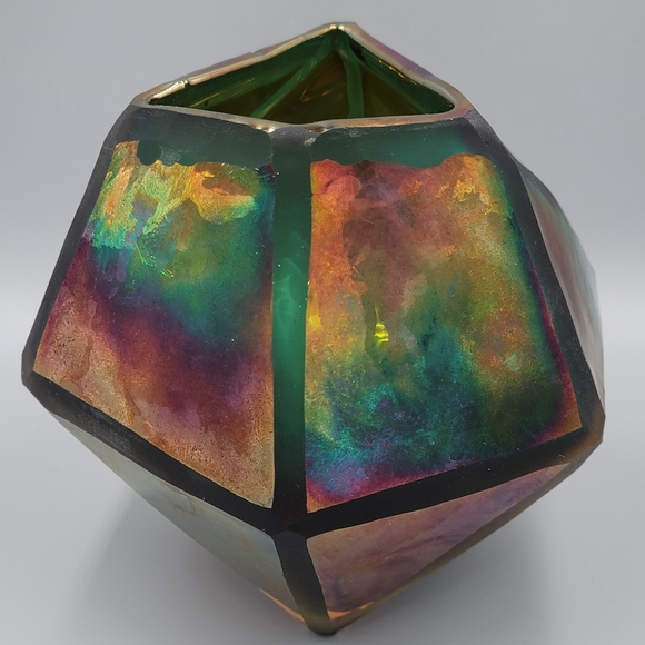 Iridescent Geometric Vase 6 - Picture 4 of 13